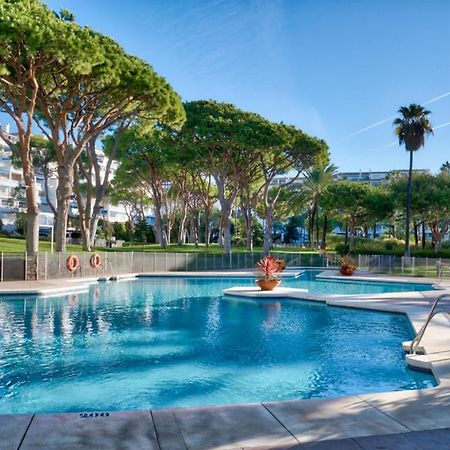 Playas Del Duque, Puerto Banus, Golf .Playa Y Compras Apartment Marbella Bagian luar foto
