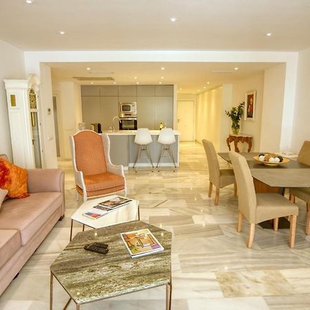 Playas Del Duque, Puerto Banus, Golf .Playa Y Compras Apartment Marbella Bagian luar foto