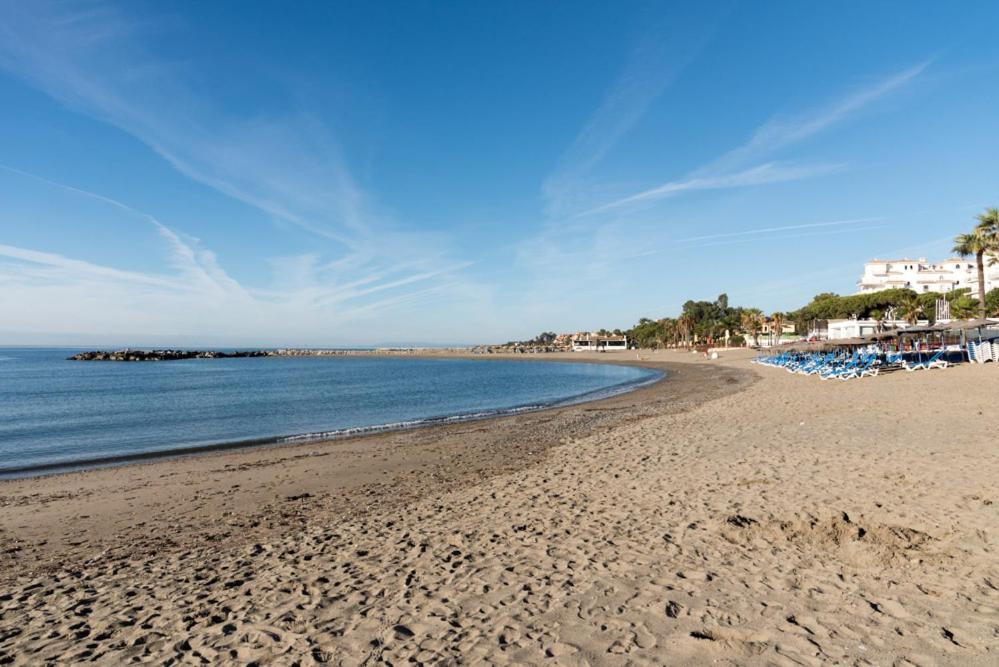 Playas Del Duque, Puerto Banus, Golf .Playa Y Compras Apartment Marbella Bagian luar foto